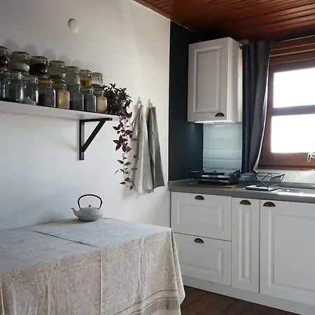 Cosy Roof Flat On 5th Floor With Bosphorus View